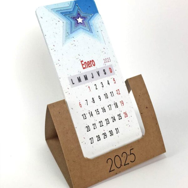 calendario artesanal creativo en papel reciclado 2025