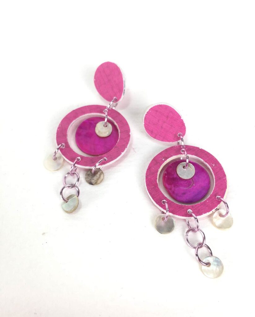 pendientes papel reciclado divertidos alegres elegantes fucsia